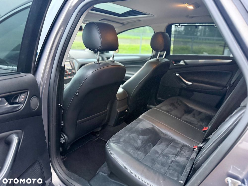 Ford Mondeo 1.6 T Platinium X Plus (Titanium) - 24