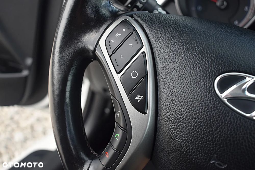 Hyundai i30 1.6 D Premium - 29