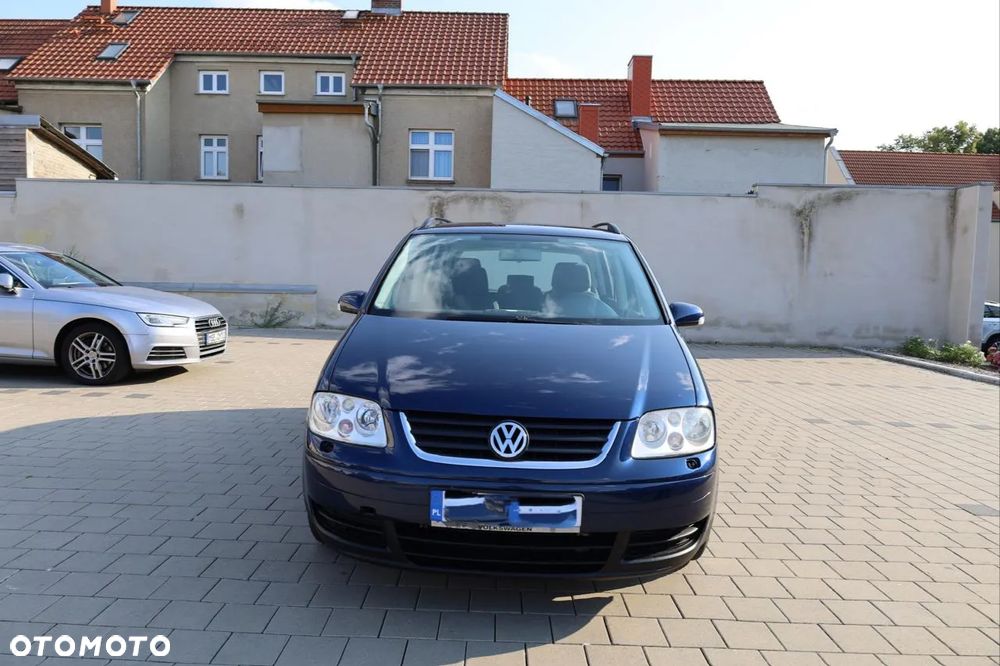 Volkswagen Touran 1.9 TDI Conceptline - 1