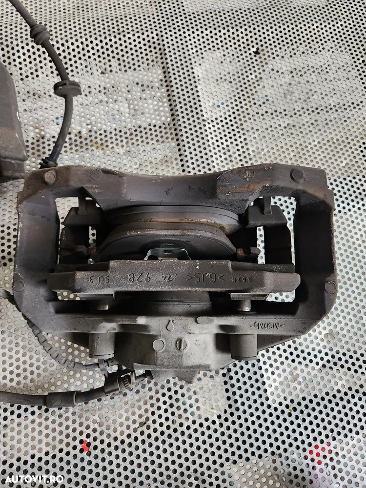 Etrieri Etrier Fata Bmw Seria 7 F01 F02 F03 F04 3.0 Diesel Etrier Fata Bmw F01 F02 Dezmembrez Bmw F - 7