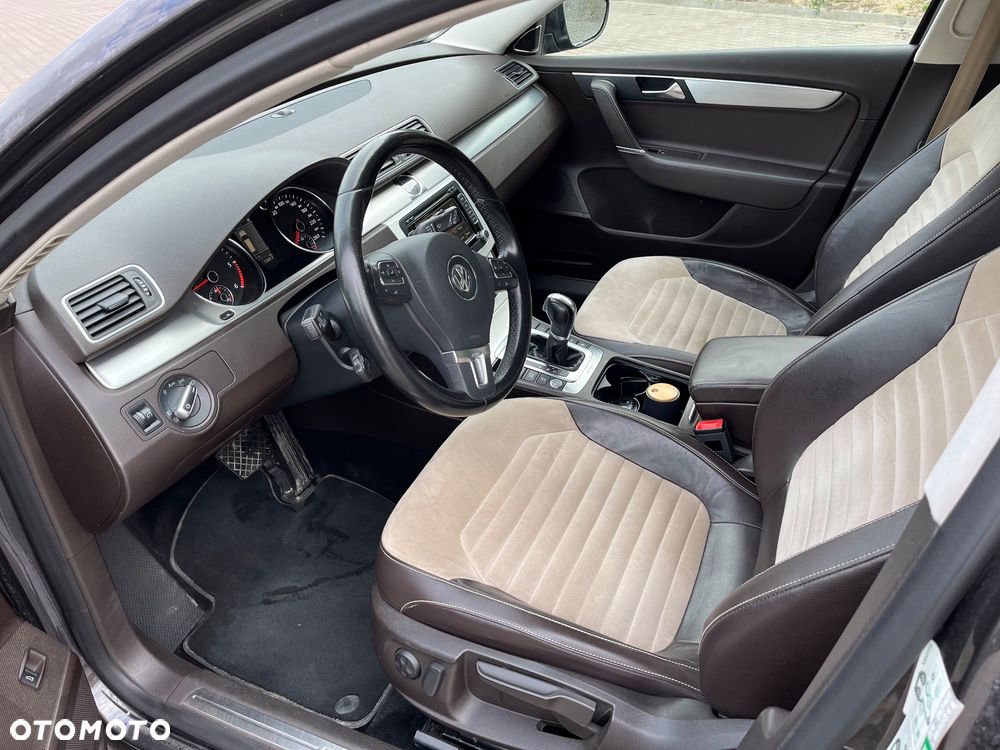 Volkswagen Passat 2.0 TDI DPF DSG 4Motion Highline - 10