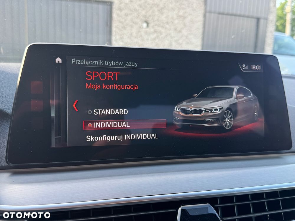 BMW Seria 5 520d xDrive Sport Line sport - 10