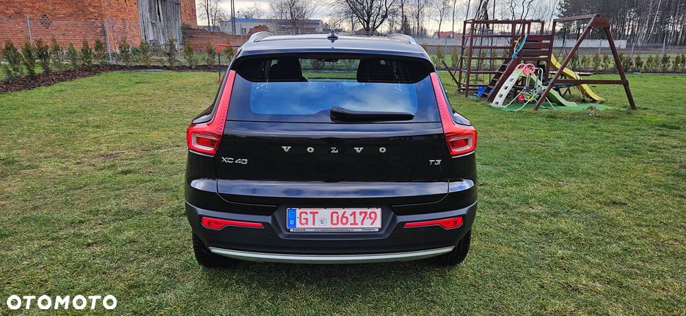 Volvo XC 40 T3 Geartronic Momentum Pro - 4