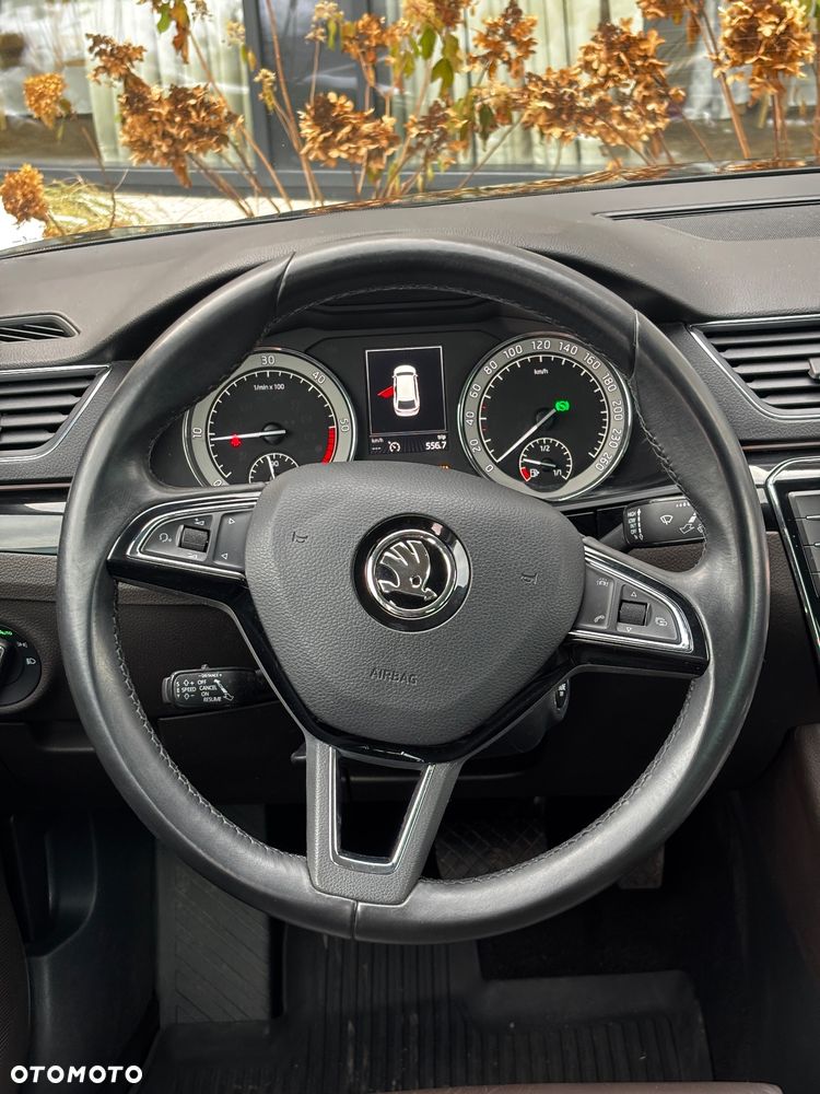 Skoda Superb 2.0 TDI 4x4 DSG L&K - 15