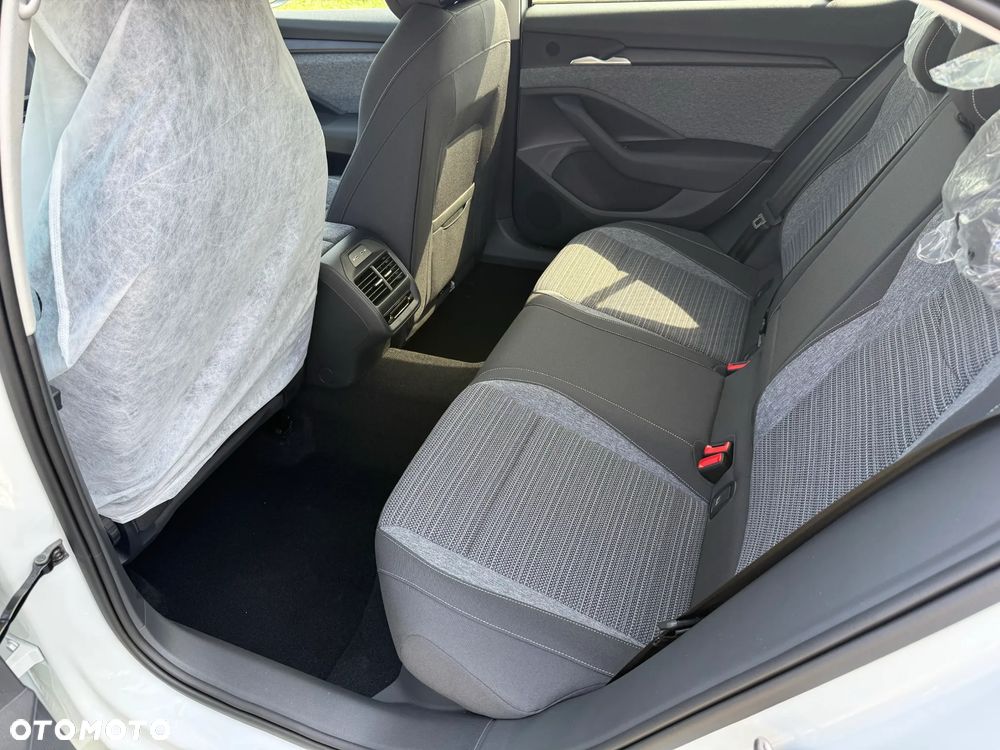 Skoda Superb 1.5 TSI mHEV Drive DSG - 15