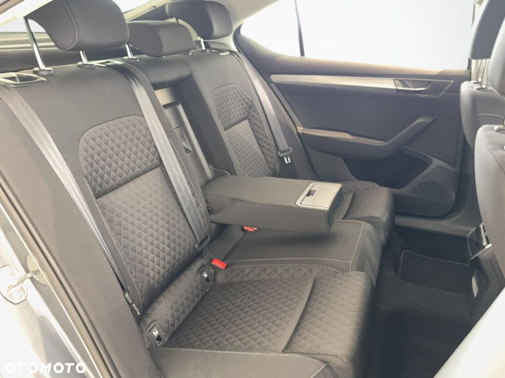 Skoda Superb 1.5 TSI Ambition DSG - 17