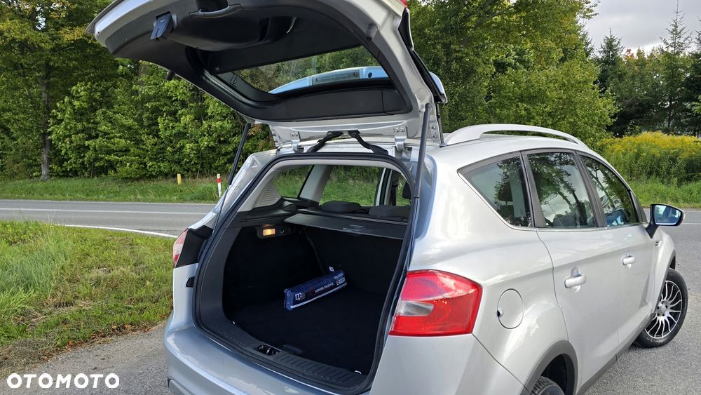 Ford Kuga - 22