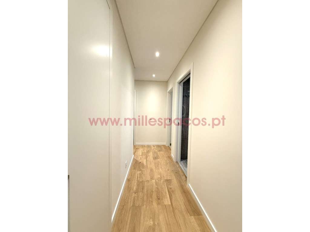 T2 Moderno e Original com garagem - Grande imagem: 5/13