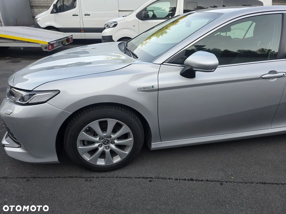 Toyota Camry - 13