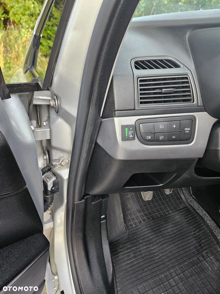Fiat Punto - 16