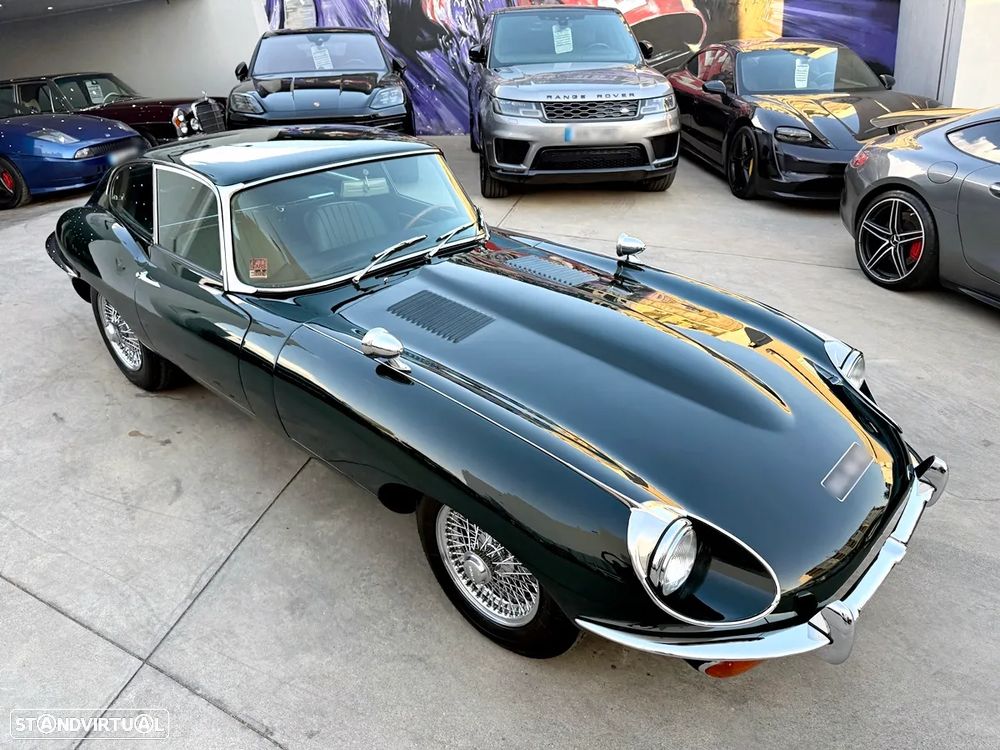 Jaguar E-Type - 36