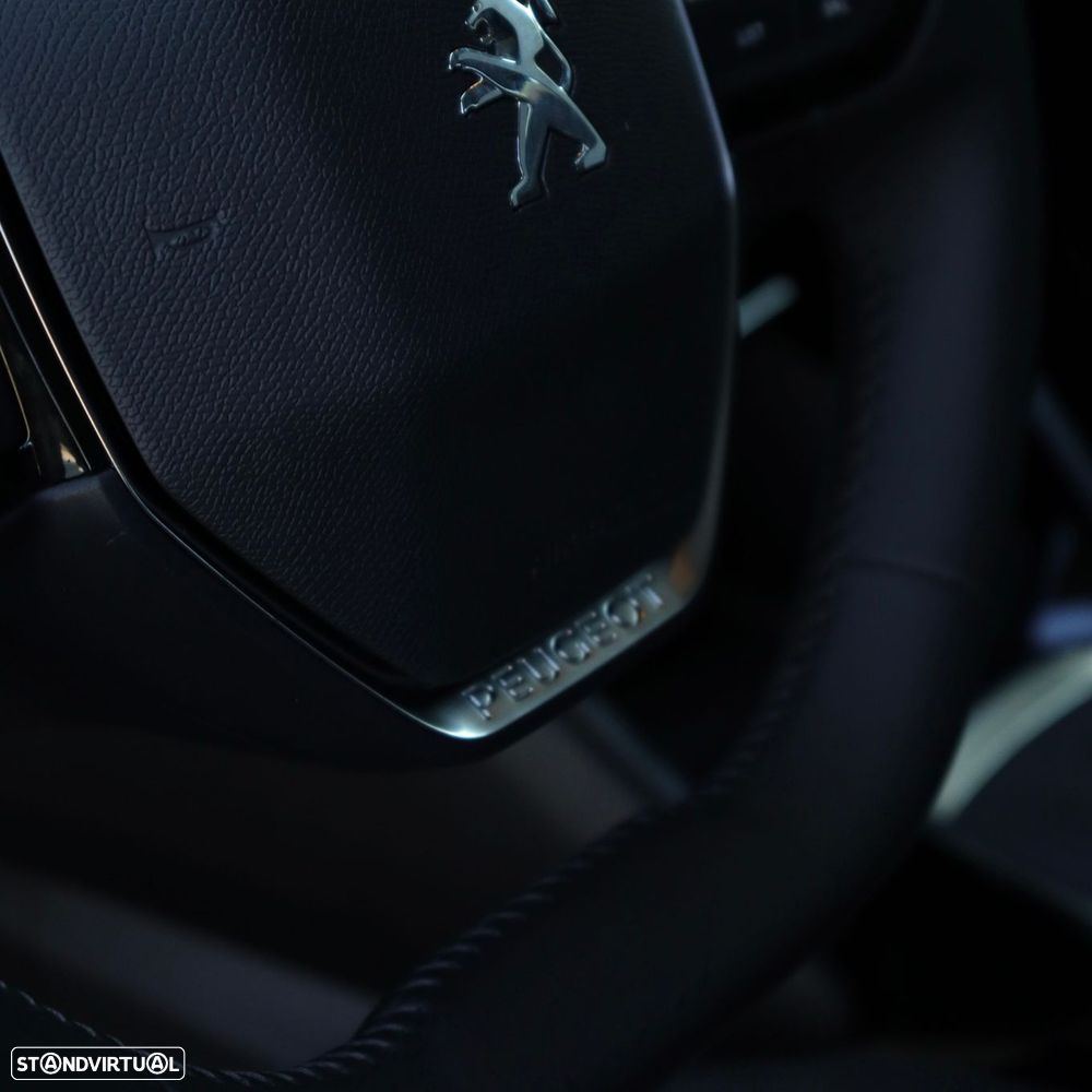 Peugeot 208 1.2 PureTech Allure Pack - 17