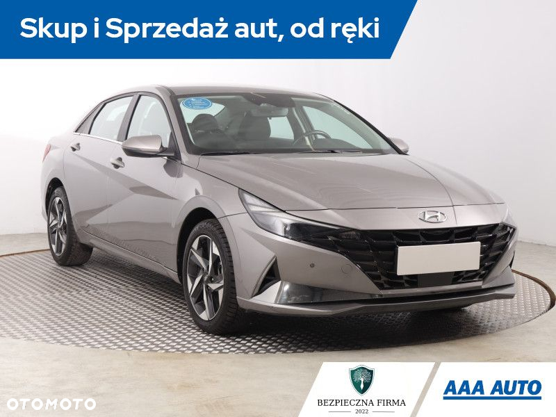 Hyundai Elantra - 2