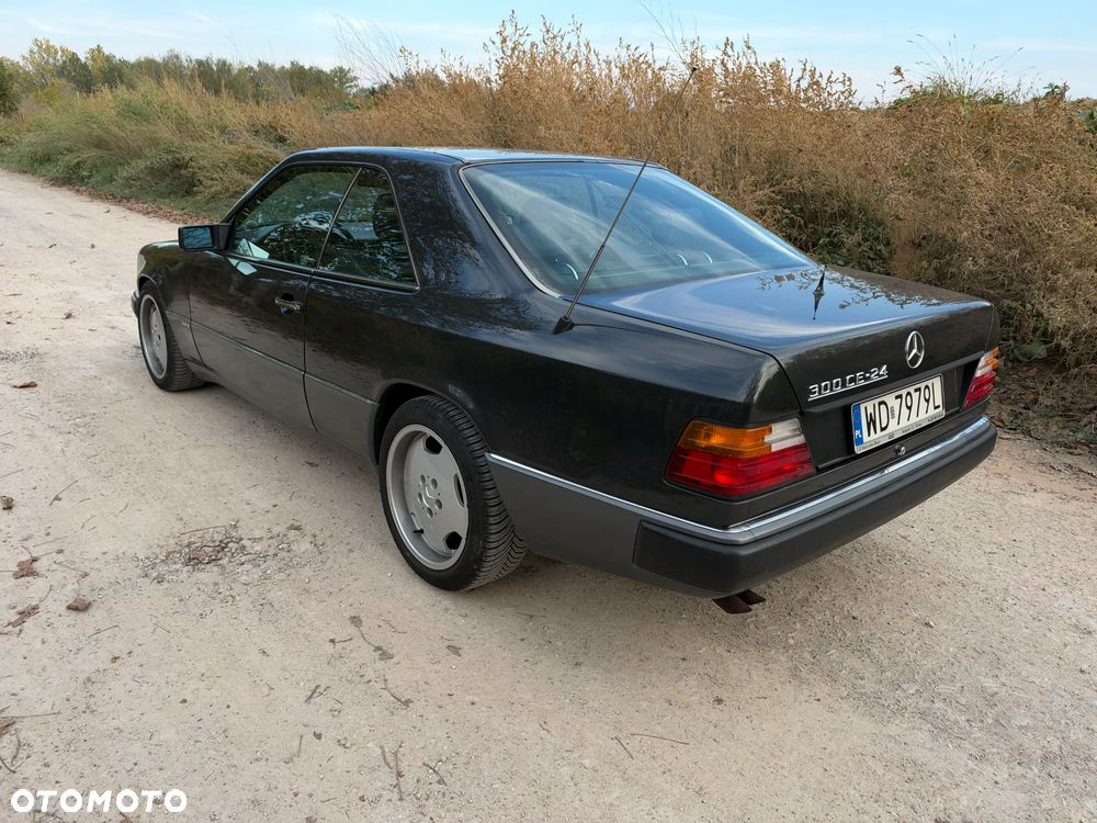 Mercedes-Benz W124 (1984-1993) - 21