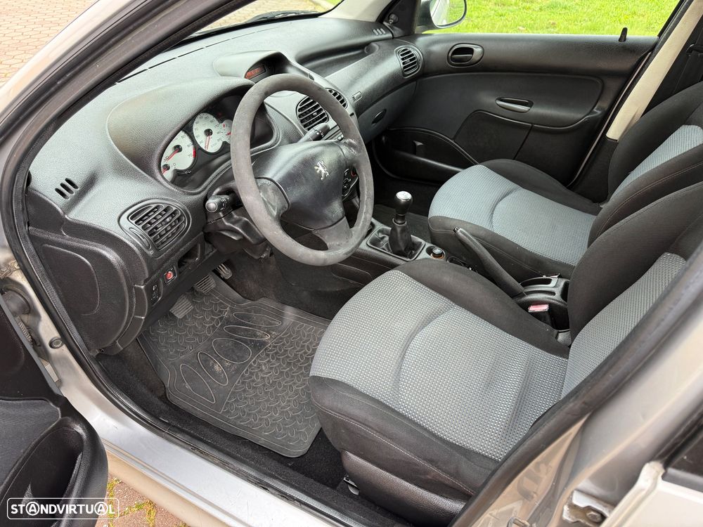 Peugeot 206 1.1 XT - 8