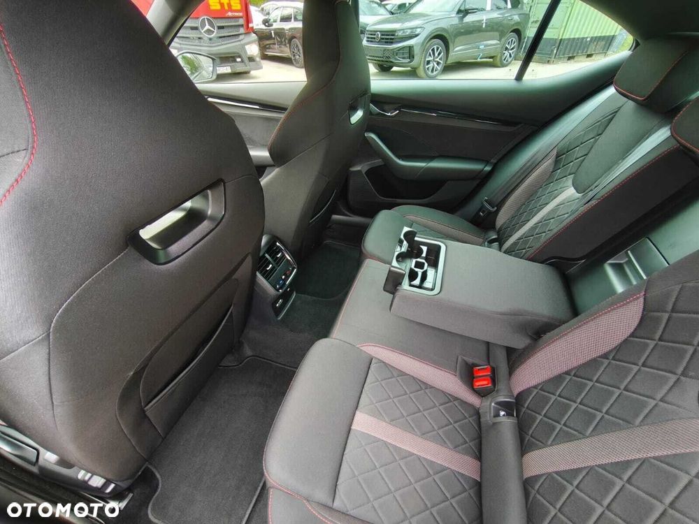 Skoda Octavia 2.0 TSI RS DSG - 20