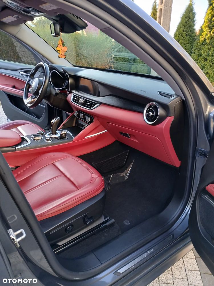 Alfa Romeo Stelvio - 30
