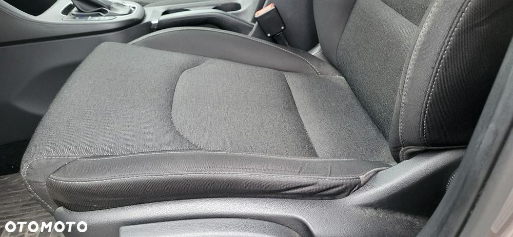 Hyundai i30 1.6 D Comfort DCT - 12