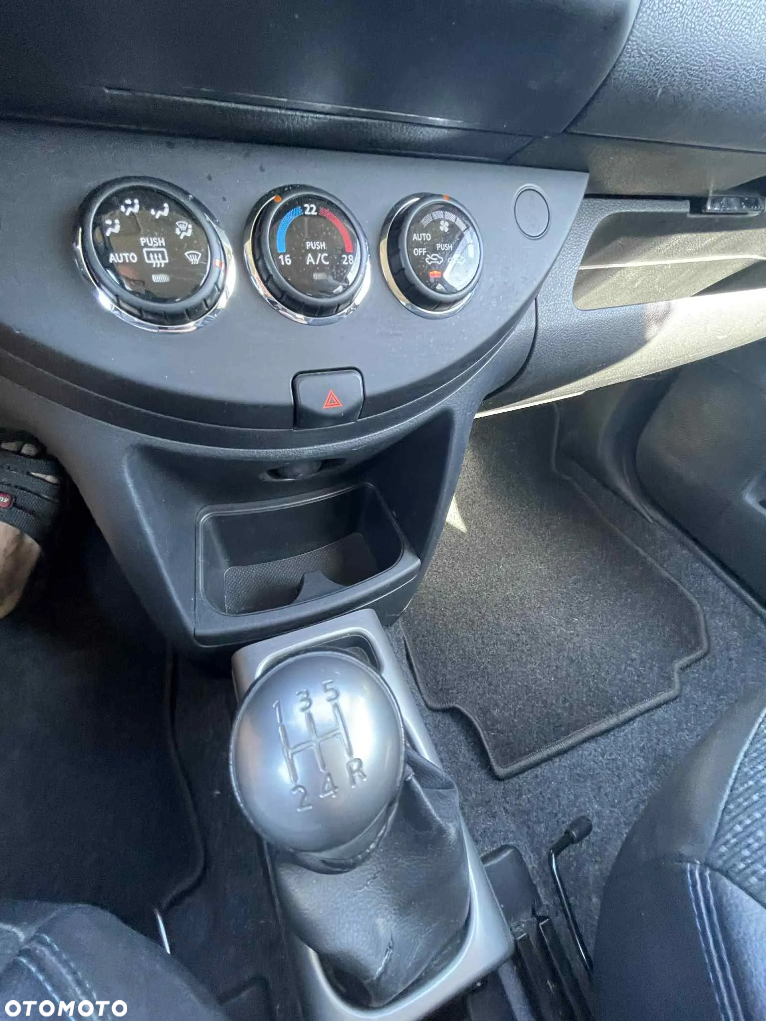 Nissan Note 1.4 acenta - 5
