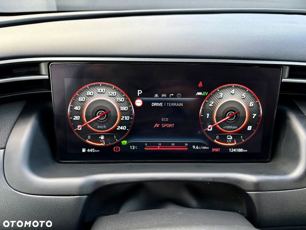 Hyundai Tucson 1.6 T-GDi HEV Executive 4WD - 23