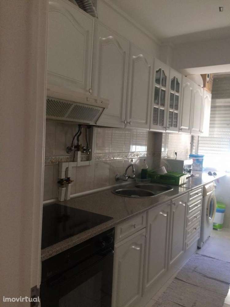 Quarto - localizado em Lisbon - Grande imagem: 5/8