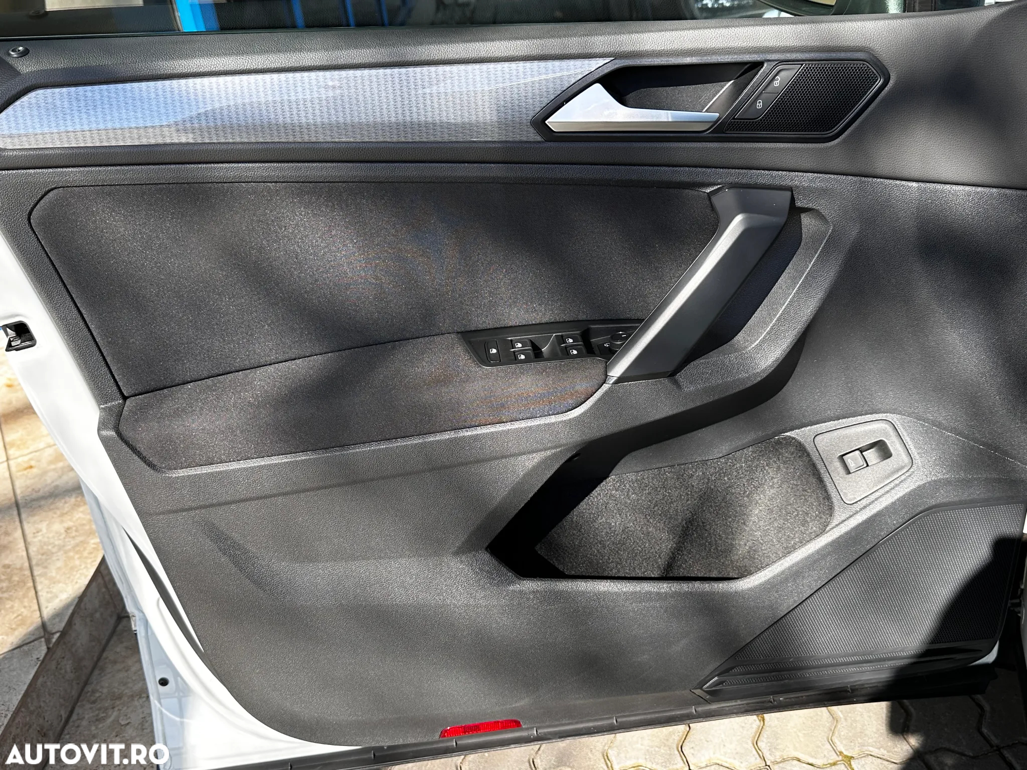 Volkswagen Tiguan 1.5 eTSI OPF DSG Life - 33