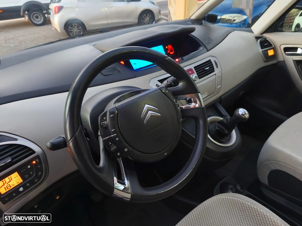Citroën C4 Picasso 1.6 HDi Exclusive - 18
