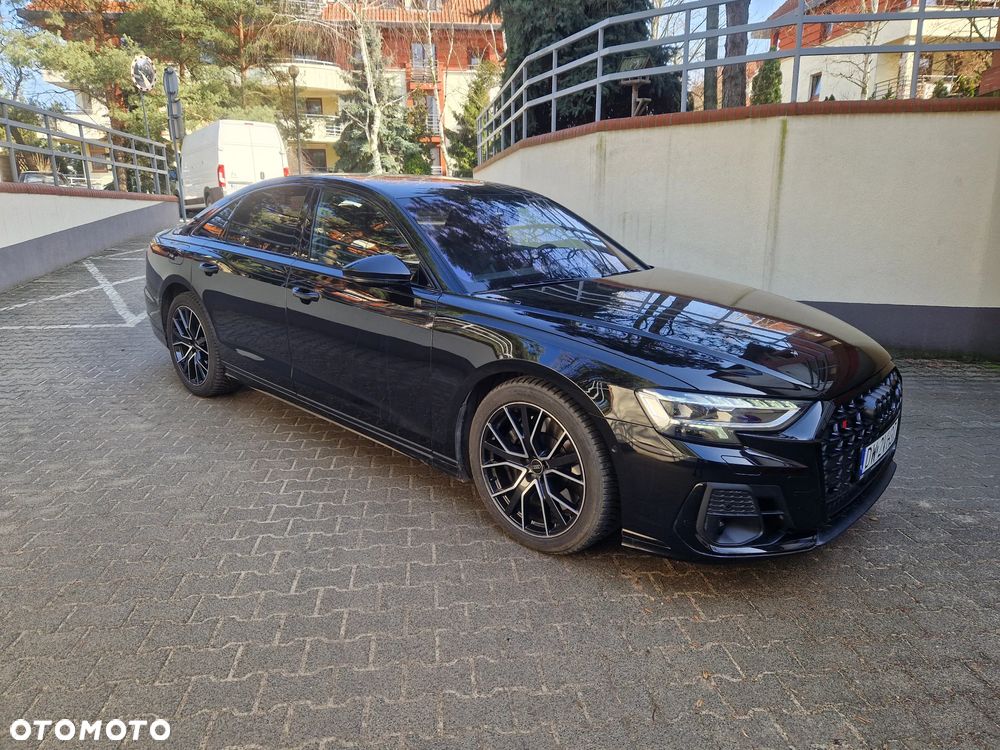 Audi S8 - 4
