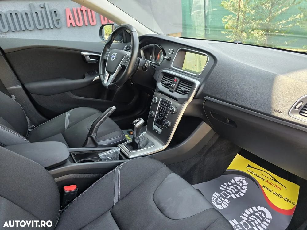 Volvo V40 D2 DRIVe Momentum - 14