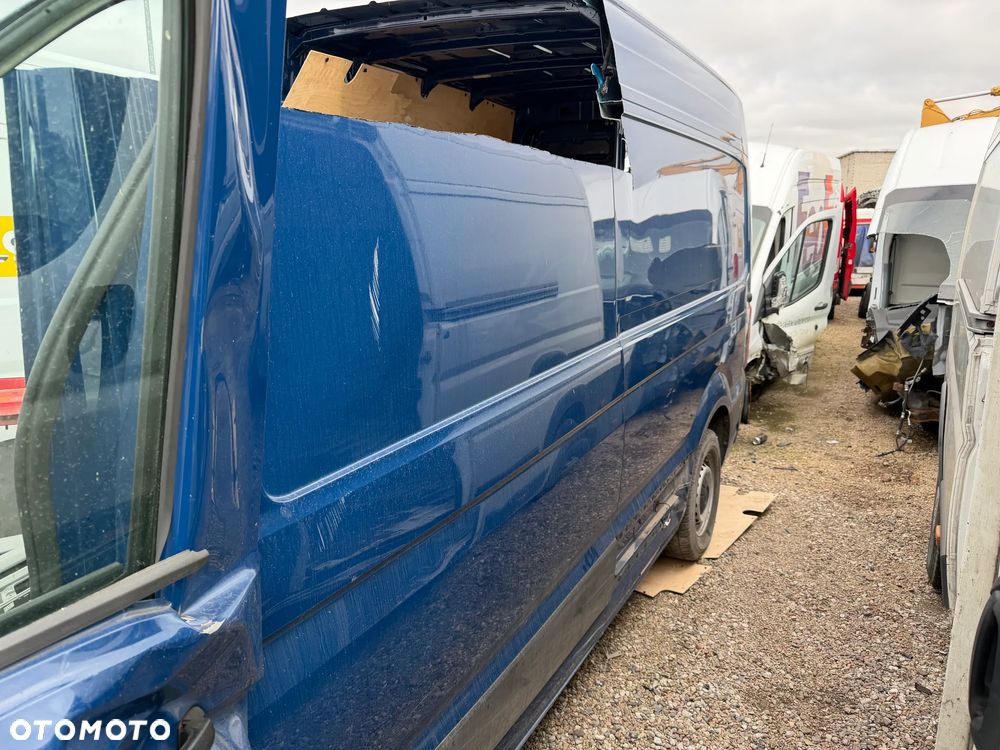 Crafter II MAN 17-22r tył cięty z dachem - 1