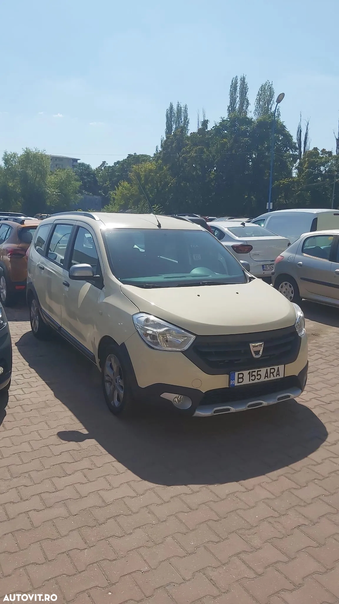 Dacia Lodgy 1.2 TCe 115 CP Stepway - 11