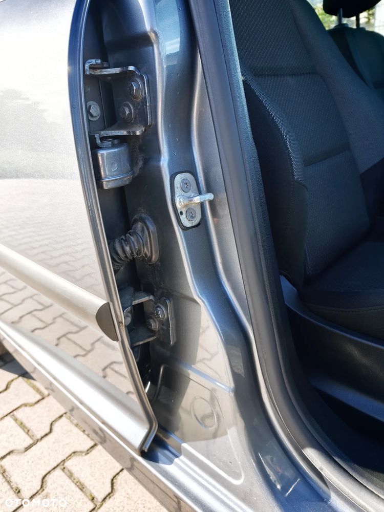 Peugeot 207 - 38
