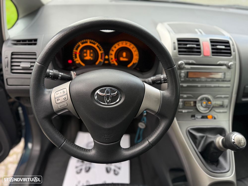 Toyota Auris 1.4 D-4D AC - 14