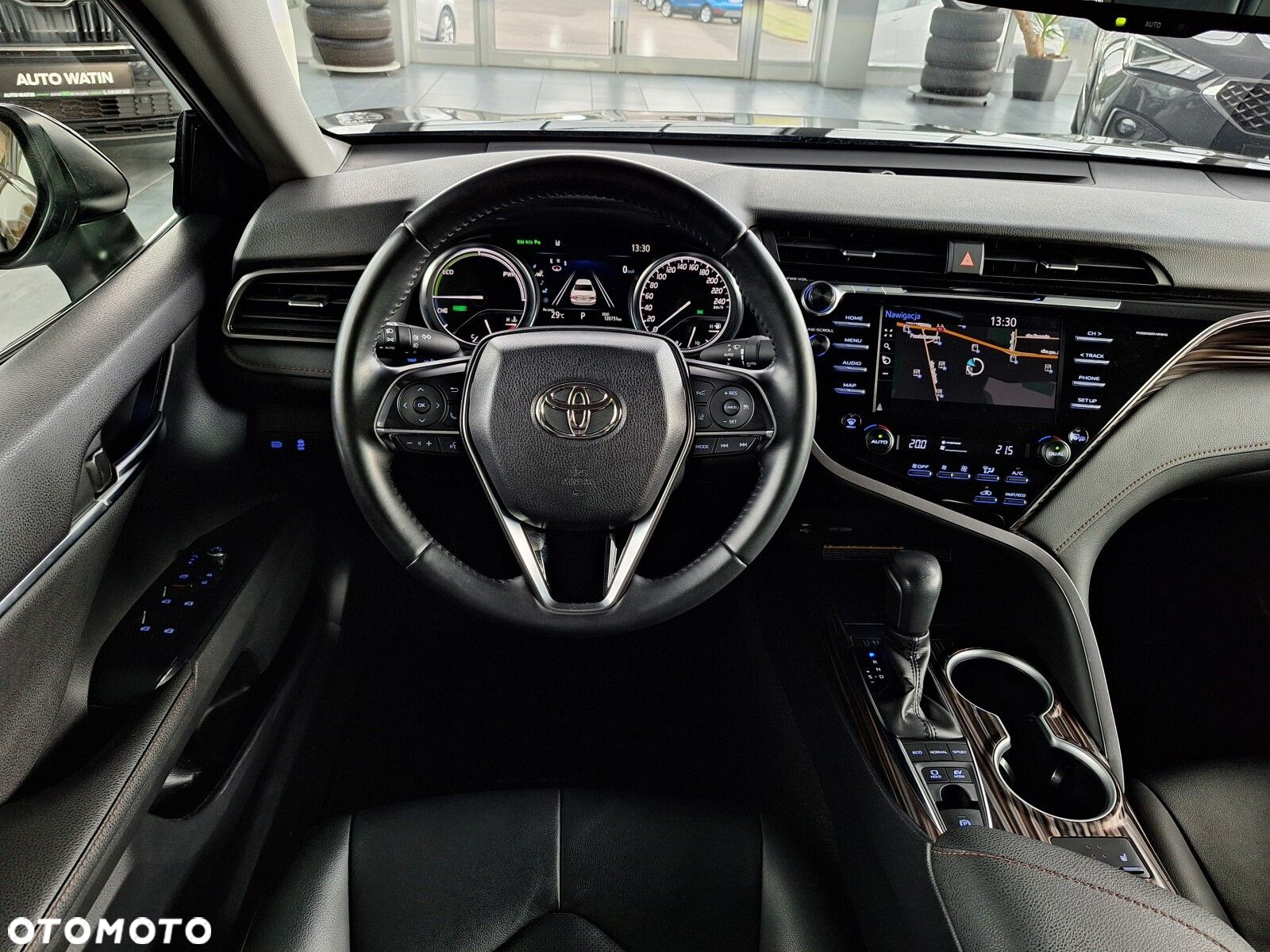 Toyota Camry 2.5 Hybrid Executive CVT - 22