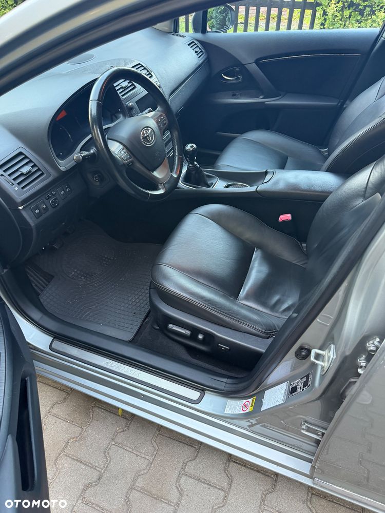 Toyota Avensis 2.2 D-CAT Sol - 5