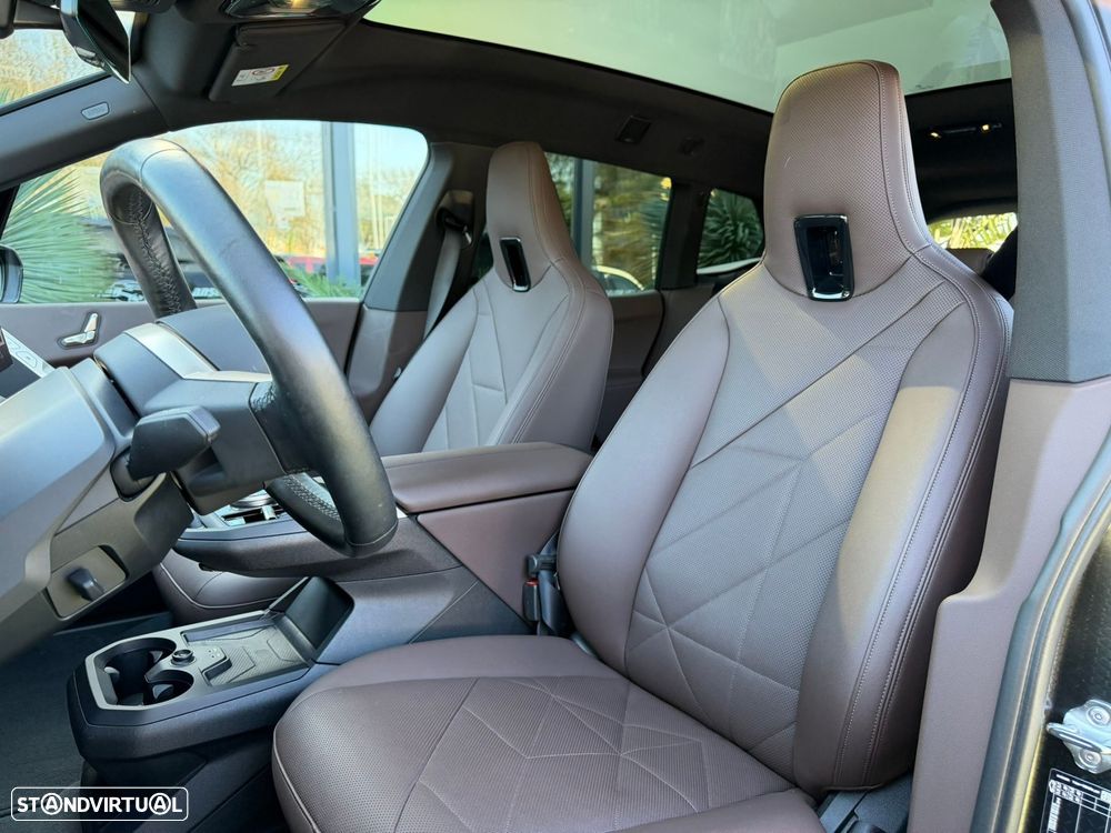 BMW iX xDrive 40 Pack Desportivo - 16