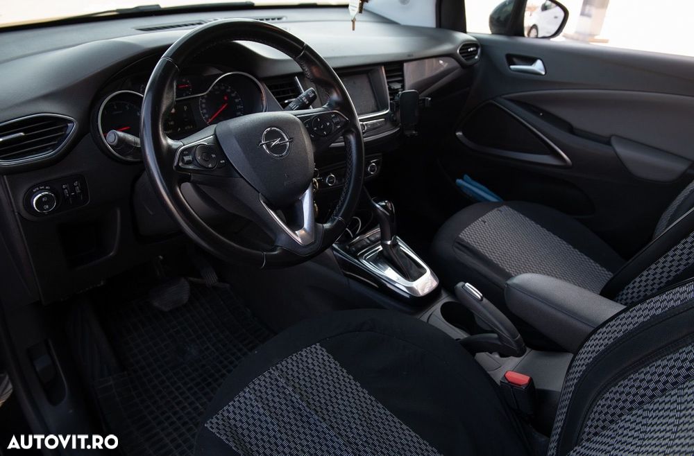 Opel Crossland - 38