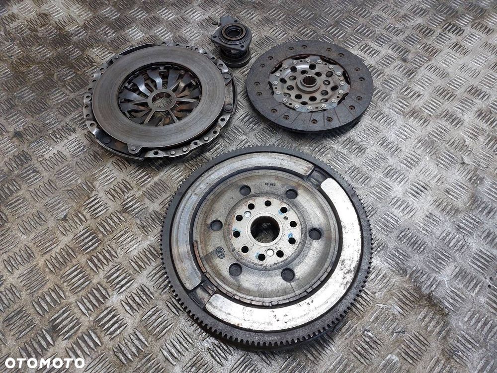 KOŁO DWUMASOWE + TARCZA + DOCISK + ŁOŻYSKO OPOROWE OPEL VECTRA C 2.2 DTI - 6