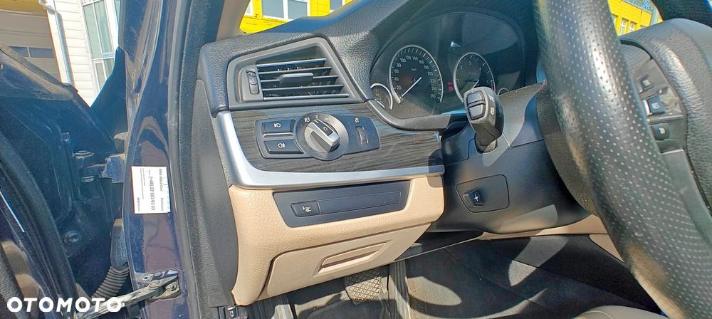 BMW Seria 5 520d Luxury Line - 14