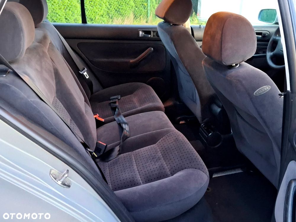 Volkswagen Golf - 14