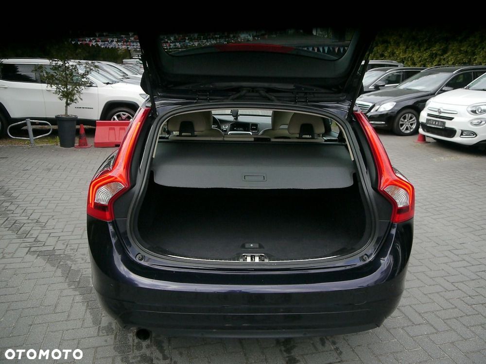 Volvo V60 D2 Drive-E Momentum - 18