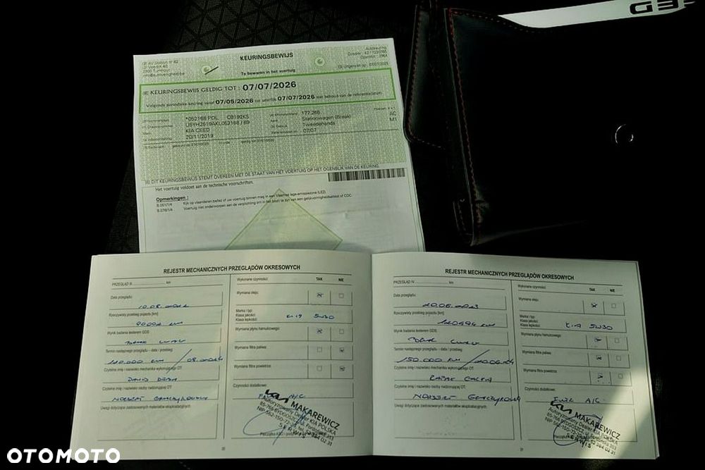 Kia Ceed - 36