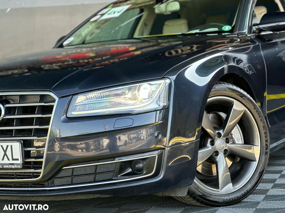 Audi A8 3.0 TDI DPF clean diesel quattro tiptronic - 36
