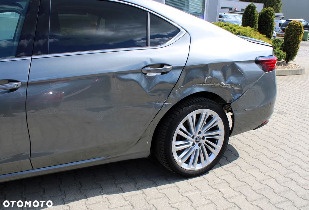 Skoda Superb 2.0 TSI 4x4 L&K DSG - 9