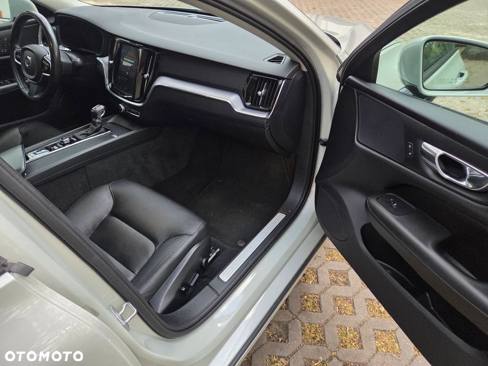 Volvo S60 T6 AWD Geartronic RDesign - 22