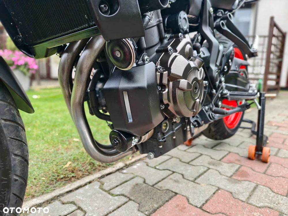 Yamaha MT - 27