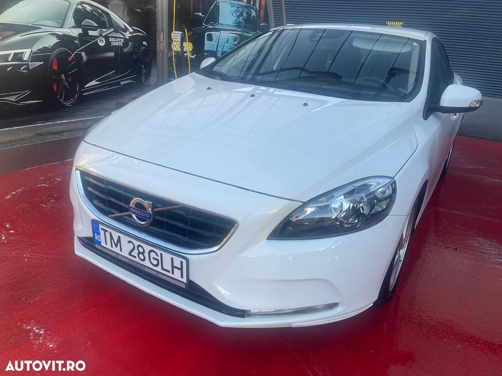 Volvo V40 - 18