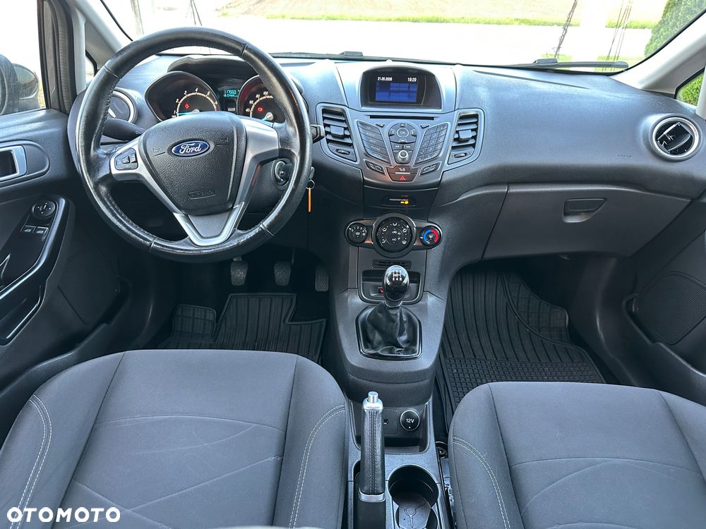 Ford Fiesta 1.25 Ghia - 9