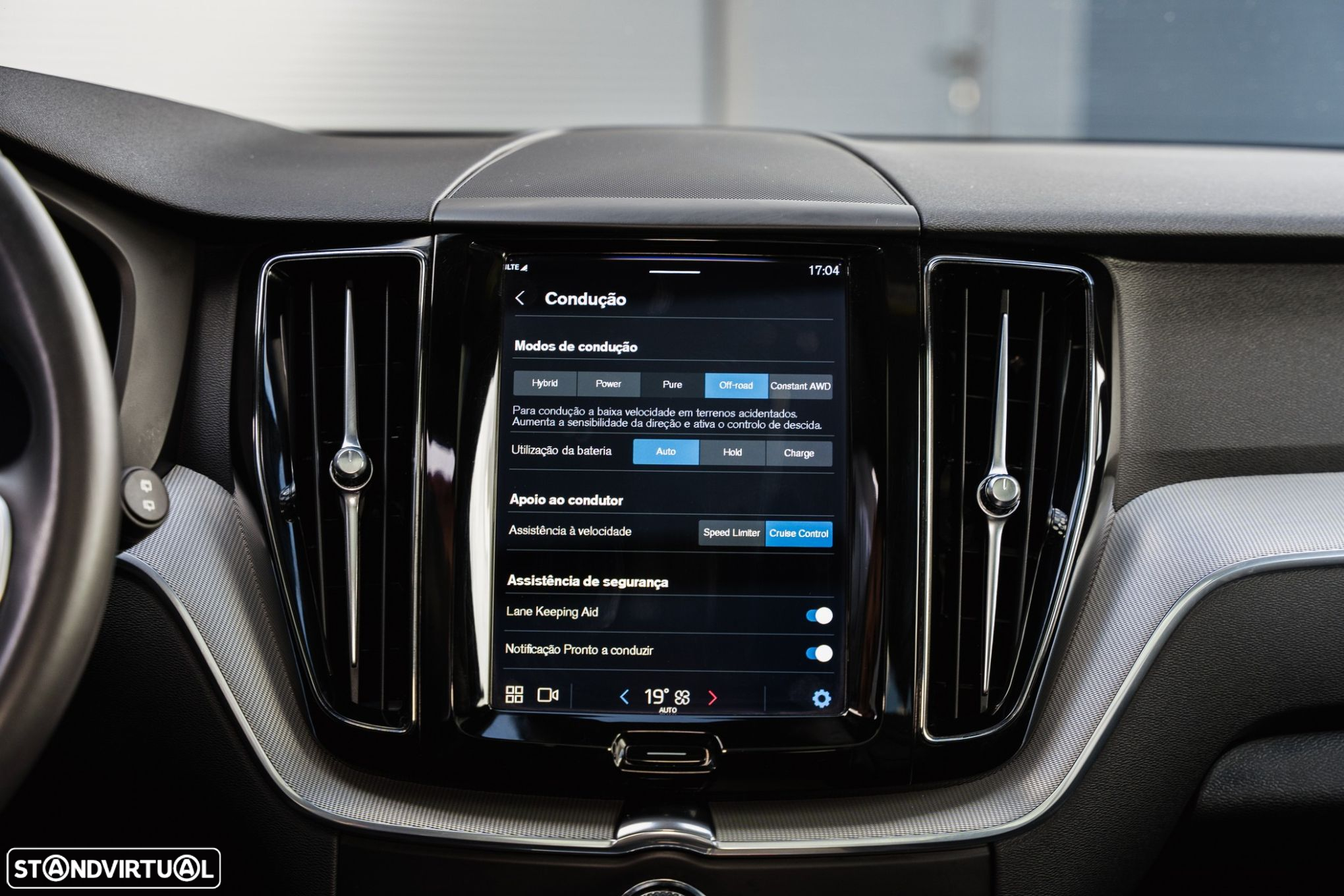 Volvo XC 60 2.0 T6 PHEV R-Design AWD - 53