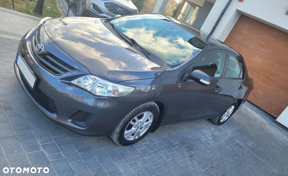 Toyota Corolla - 1